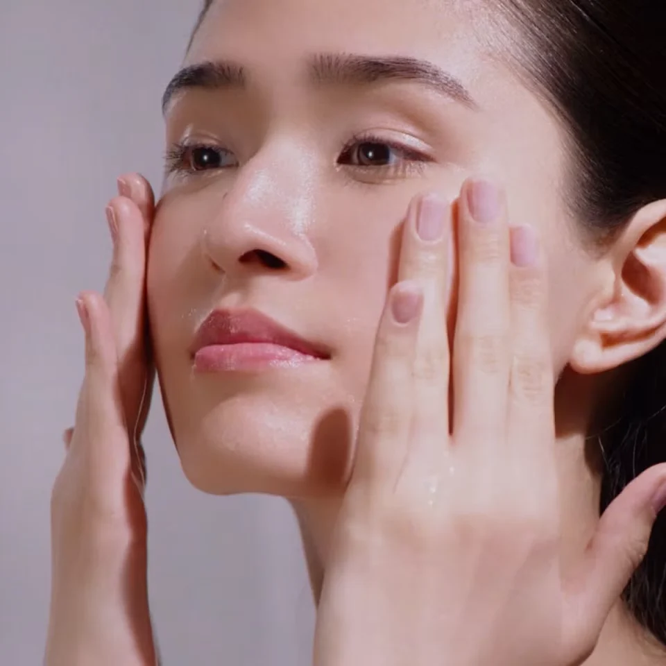 The Camellia Cleansing Oil - Image 5